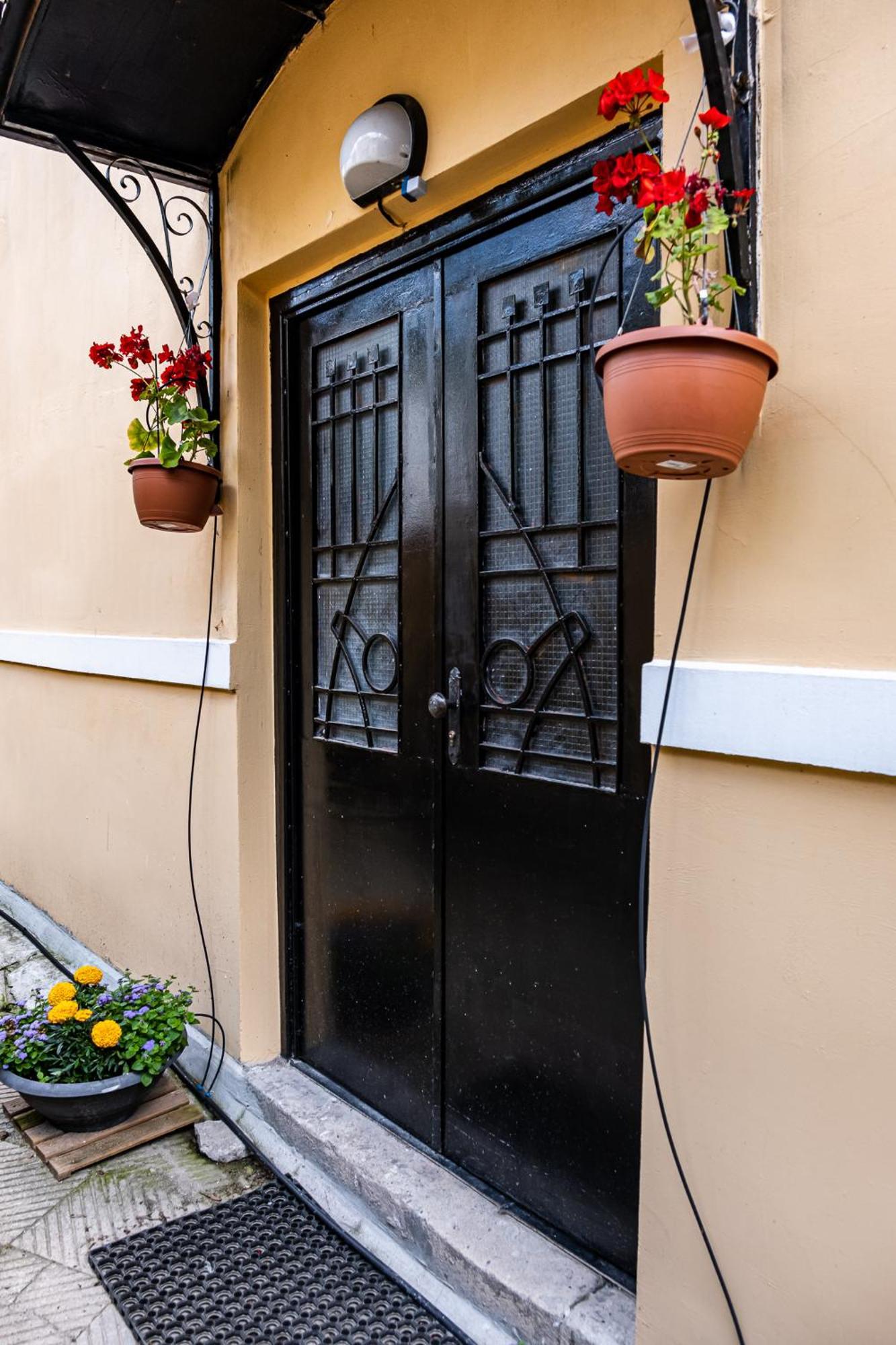 Aristocratic 2Bdrm Central Apartment Varna Exterior photo